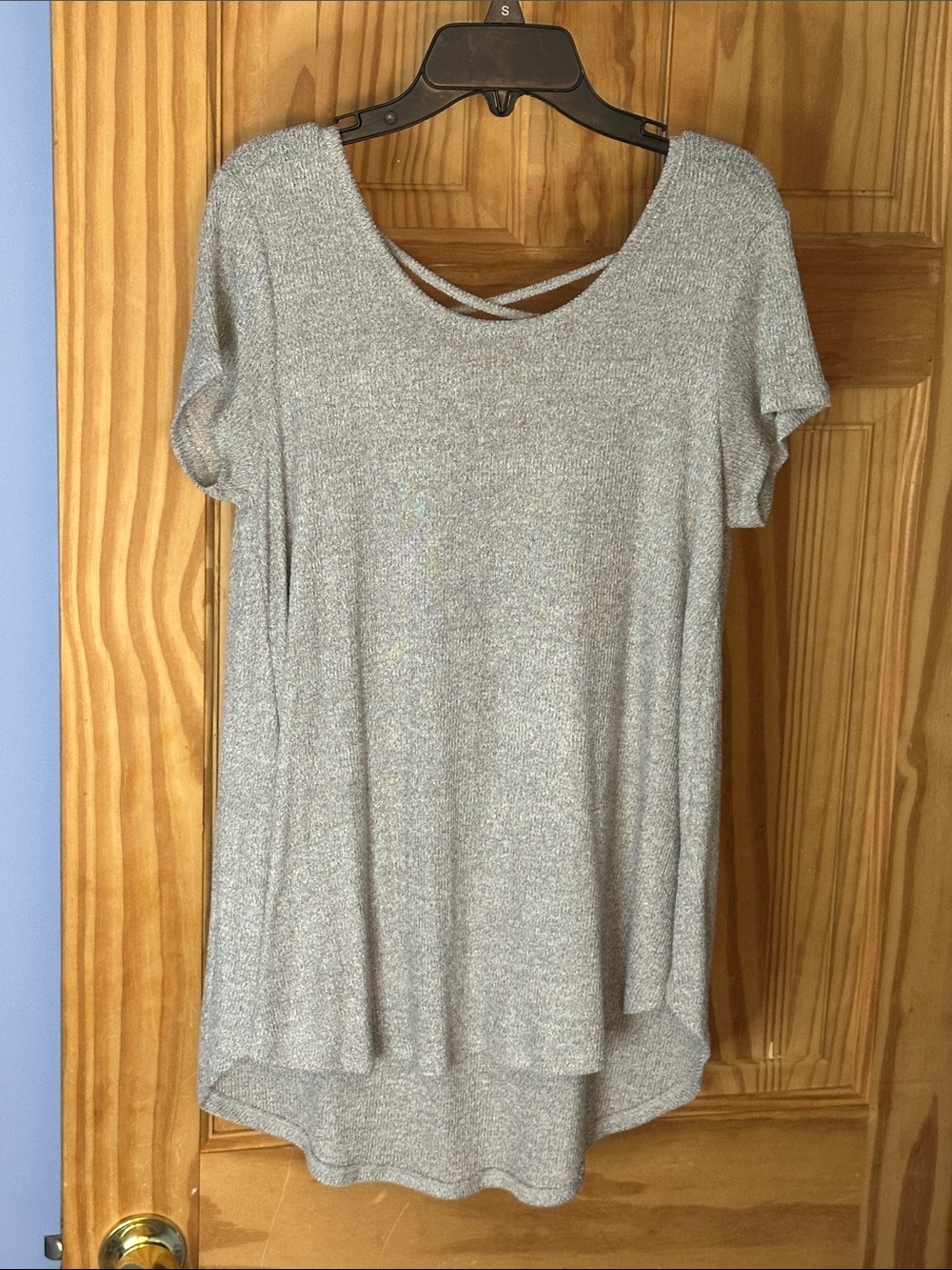 Pink Republic Light Gray Short-Sleeve Crisscross Back Tunic